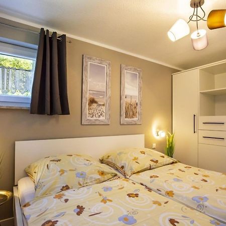 Ferienhaus Biene Am Siel Neufunnixsiel Bagian luar foto